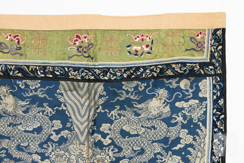 A large silk altar cover, - 图3